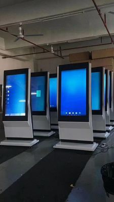 AC110V 350nits Interactive Touch Digital Signage For Cinemas Malls