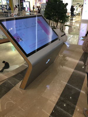 AC110V 350nits Interactive Touch Digital Signage For Cinemas Malls